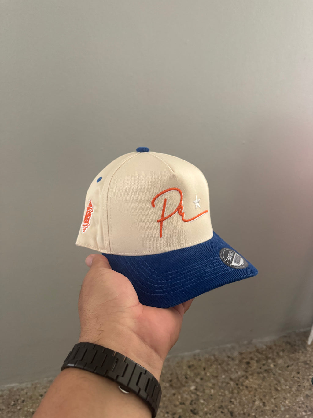 Gorra PR Clásico2026 – Bordado PR Cursivo